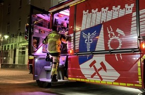 Feuerwehr Oberhausen: FW-OB: Aufmerksame Nachbarn verhinderten Schlimmeres