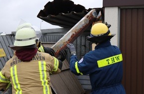 Feuerwehr Bremerhaven: FW Bremerhaven: Sturm über Bremerhaven Erstes Update vom Sturm am 17.02.2022