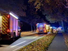 FW-OLL: Mobiltelefon alarmiert Rettungskräfte zu Verkehrsunfall mit drei verletzten Personen