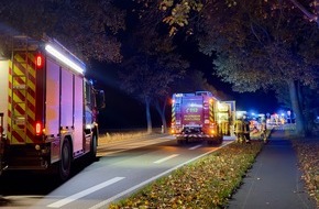 Kreisfeuerwehr Oldenburg: FW-OLL: Mobiltelefon alarmiert Rettungskräfte zu Verkehrsunfall mit drei verletzten Personen