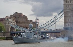 Presse- und Informationszentrum Marine: Britische Marine übt erstmals auf deutschen Schnellbooten- Stippvisite in London