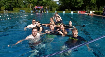 FW-WRN: Die Werner Jubiläumswanne bringt Glück bei der dritten Auflage des Badewannenrennens der Jugendfeuerwehren im Kreis Unna