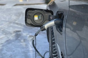 Zurich Gruppe Deutschland: 5 Mythen über Elektroautos im Winter – eiskalt widerlegt