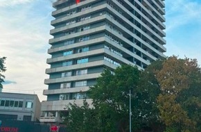 Feuerwehr M&uuml;lheim an der Ruhr: FW-MH: Brandeinsatz am Hans-B&ouml;ckler-Platz