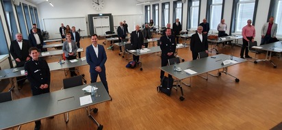 Polizeiinspektion Stade: POL-STD: Polizei und Behörden im Landkreis Stade gehen gemeinsam gegen Clan-Kriminalität vor