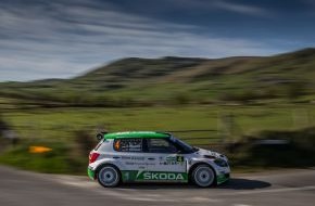 Skoda Auto Deutschland GmbH: Frohe Ostern: SKODA feiert Doppelsieg bei  der "Circuit of Ireland Rally" (FOTO)