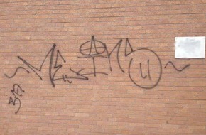 Polizeiinspektion Nienburg / Schaumburg: POL-NI: Graffiti an Außenfassade einer Arztpraxis