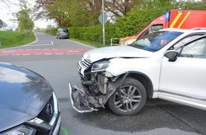 Kreispolizeibehörde Herford: POL-HF: Vorfahrt missachtet- Kreuzung gesperrt