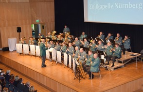 Generalzolldirektion: 60 Jahre Zollkapelle Nürnberg - Festkonzert in der Freiheitshalle Hof
Musikalisches Potpourri mit 350 begeisterten Gästen