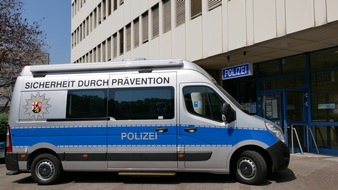 Polizeipräsidium Mainz: POL-PPMZ: Mainz - Verkehrssicherheitstag - Polizei Mainz informiert auf dem Schillerplatz