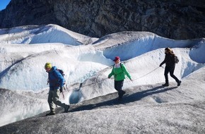 Aletsch Arena AG: Ein Erfahrungsbericht der Mut macht: 83-jährige auf Entdeckungsreise im Hochgebirge
