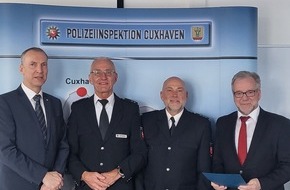 Polizeidirektion Oldenburg: POL-OLD: +++ Neuer Leiter des Einsatzbereichs in der Polizeiinspektion Cuxhaven +++ Polizeidirektor Michael Hasselmann von Polizeipräsident Johann Kühme in Amt eingeführt +++