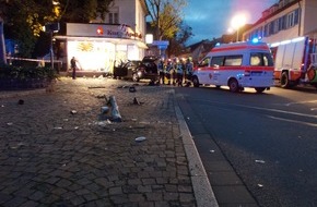 Polizeipräsidium Rheinpfalz: POL-PPRP: Verkehrsunfall mit schwer- und leichtverletzter Personen