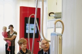Miele & Cie. KG: Vorstellung des 4. Nachhaltigkeitsberichts: "Verantwortung für Generationen" / Miele ist einziges deutsches Unternehmen mit zertifiziertem Sozialstandard
