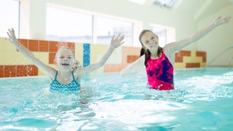 DLRG - Deutsche Lebens-Rettungs-Gesellschaft: Schwimmabzeichentage starten am Wochenende: Bundesweite Aktion l&auml;dt zum Schwimm-Check ein