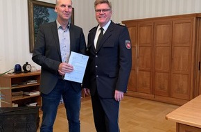 Polizeidirektion Oldenburg: POL-OLD: +++ Polizeipräsident Andreas Sagehorn überträgt Arne Schmidt Dienstposten als Polizeivizepräsident +++