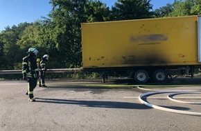 Feuerwehr Schermbeck: FW-Schermbeck: LKW-Brand