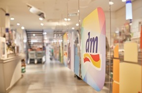 dm-drogerie markt: Jahres-Info am 12.11. bei dm: herzliche Einladung zur Teilnahme / Corona-Antiköpertest ab sofort bei dm erhältlich