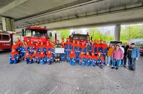 Feuerwehr der Stadt Arnsberg: FW-AR: GROSSZÜGIGE SPENDE FÜR DIE JUGENDFEUERWEHR ARNSBERG