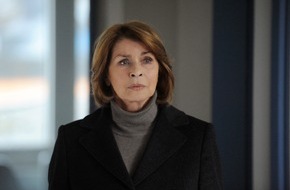 ZDF: ZDF-Samstagkrimi "Unter Verdacht - Verlorene Sicherheit" / Zweiteiler mit Senta Berger als interne Ermittlerin entsteht in München (FOTO)