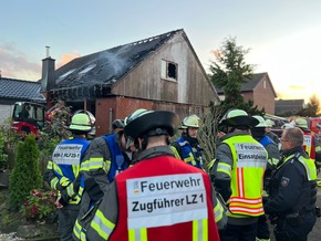 FW-WRN: Abschlussmeldung: Kräftezehrender Einsatz an der Körnerstraße