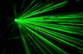 Polizeipräsidium Trier: POL-PPTR: Pilot mit Laser geblendet