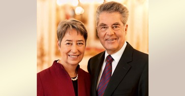 United Charity gemeinnützige Stiftungs GmbH: Österreichs Bundespräsident a.D. versteigert sich / United Charity bietet Chance auf exklusives Treffen mit Dr. Heinz Fischer / Erlös kommt zu 100 Prozent Wiens mobilem Kinderhospiz MOMO zugute