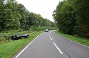 Polizeiinspektion Nienburg / Schaumburg: POL-NI: Stadthagen-Verkehrsunfall im Begegnungsverkehr