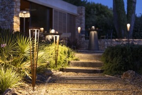 Gartenflair mit Solar &amp; Ventilatoren: Lampenwelt.de pr&auml;sentiert Must-haves f&uuml;r den Sommer