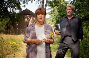 ZDF: ZDF-Komödie "Uferlos!": Dritter gemeinsamer Film von Hannelore Hoger und Rolf Lassgard (BILD)