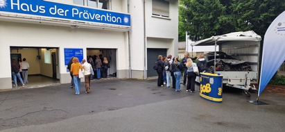 Polizeipr&auml;sidium Mittelhessen - Pressestelle: Mittelhessen: LAHN-DILL-KREIS: Polizei im Austausch mit jungen Menschen - Pr&auml;ventionstag in Wetzlar