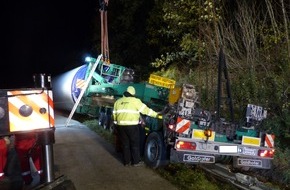 Polizeiinspektion Cuxhaven: POL-CUX: Verkehrsunfall eines Schwertransportes auf die BAB A 27, Fahrichtung Bremen, zwischen AS Altenwalde und AS Nordholz