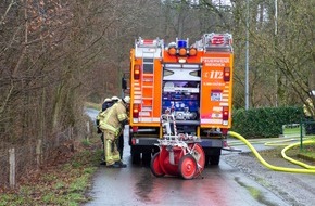 Freiwillige Feuerwehr Menden: FW Menden: Brand am Gebäude