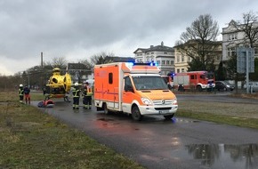 Feuerwehr Iserlohn: FW-MK: Drei Kinder durch Feuerwerkskörper schwer verletzt