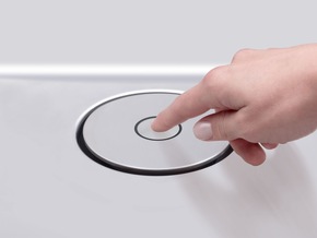 Suter Inox AG amplia la sua gamma di lavelli con nuove varianti di comando e piletta per una maggiore flessibilità