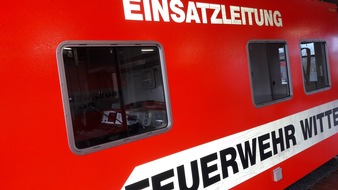 Feuerwehr Witten: FW Witten: Säureaustritt in einem Gebäude