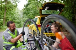ADAC: Pannenhilfe: Fast 20.000 Fahrräder wieder flott gemacht / Der neue ADAC Service ist bei Mitgliedern sehr beliebt / Pannenzahlen steigen deutlich an / Reifenpanne häufigster Defekt