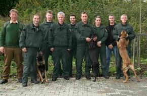 Polizei Rhein-Erft-Kreis: POL-REK: Diensthundeführer und Polizeidiensthunde sind fit