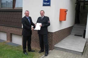 Polizeidirektion Göttingen: POL-GOE: (444/2009) Polizeipräsident Wargel übergibt Zertifikat "audit berufundfamilie"