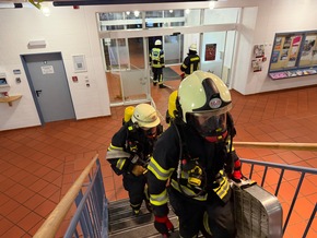 FW-AUR: Ernstfall mit forderndem &Uuml;bungsszenario trainiert