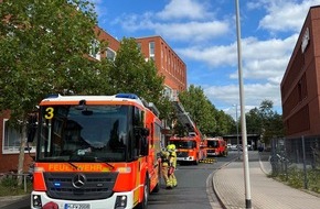 Feuerwehr Hannover: FW Hannover: Brand in einem Abstellraum in der Südstadt
