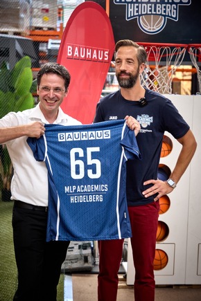 BAUHAUS feiert dreifaches Jubiläum mit den MLP Academics Heidelberg