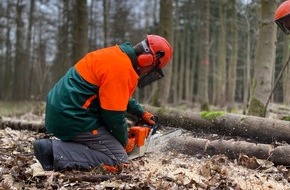 Feuerwehr Neuss: FW-NE: 27 Einsätze in 24 Stunden | Sturmtief sorgte für einsatzreichen Tag