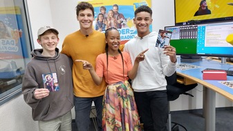 Radio TEDDY: "Wir sind total geflasht" / Coach Wincent Weiss testet Potenzial seiner The Voice Kids-Finalisten Benjamin und Marvin beim Star-Training