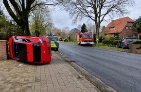 Freiwillige Feuerwehr Gemeinde Schiffdorf: FFW Schiffdorf: Zwei Pkw kollidieren - 89-jähriger Sellstedter bei Unfall leicht verletzt