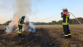 Freiwillige Feuerwehr Celle: FW Celle: Strohballen brennen auf Stoppelfeld