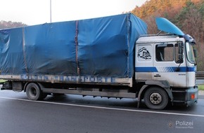 Polizeipräsidium Westpfalz: POL-PPWP: Polizei stoppt Tannenbaum-Transport