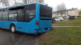 Polizeidirektion Pirmasens: POL-PDPS: Unfall durch führerlosen Bus