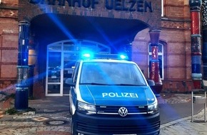 Bundespolizeiinspektion Bremen: BPOL-HB: Angriff auf Bundespolizisten - 18-Jähriger verbringt Nacht in Gewahrsamszelle.