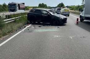 Polizeidirektion Landau: POL-PDLD: Verkehrsunfall in Stauende auf A 65